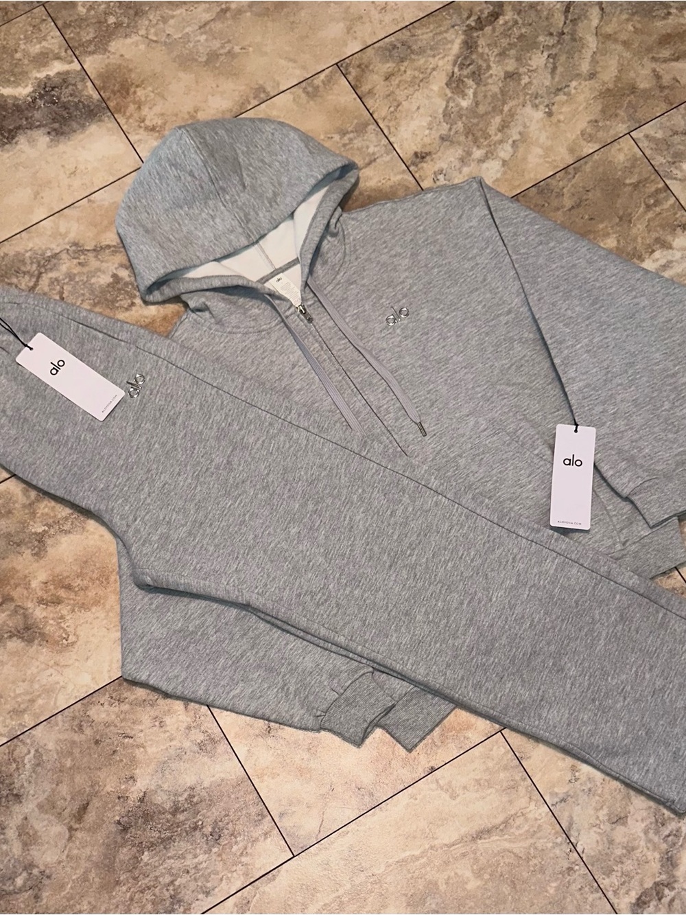 Alo Yoga Accolade Full Zip Hoodie & Straight Leg Sweatpants Grey Sweatsuit Small